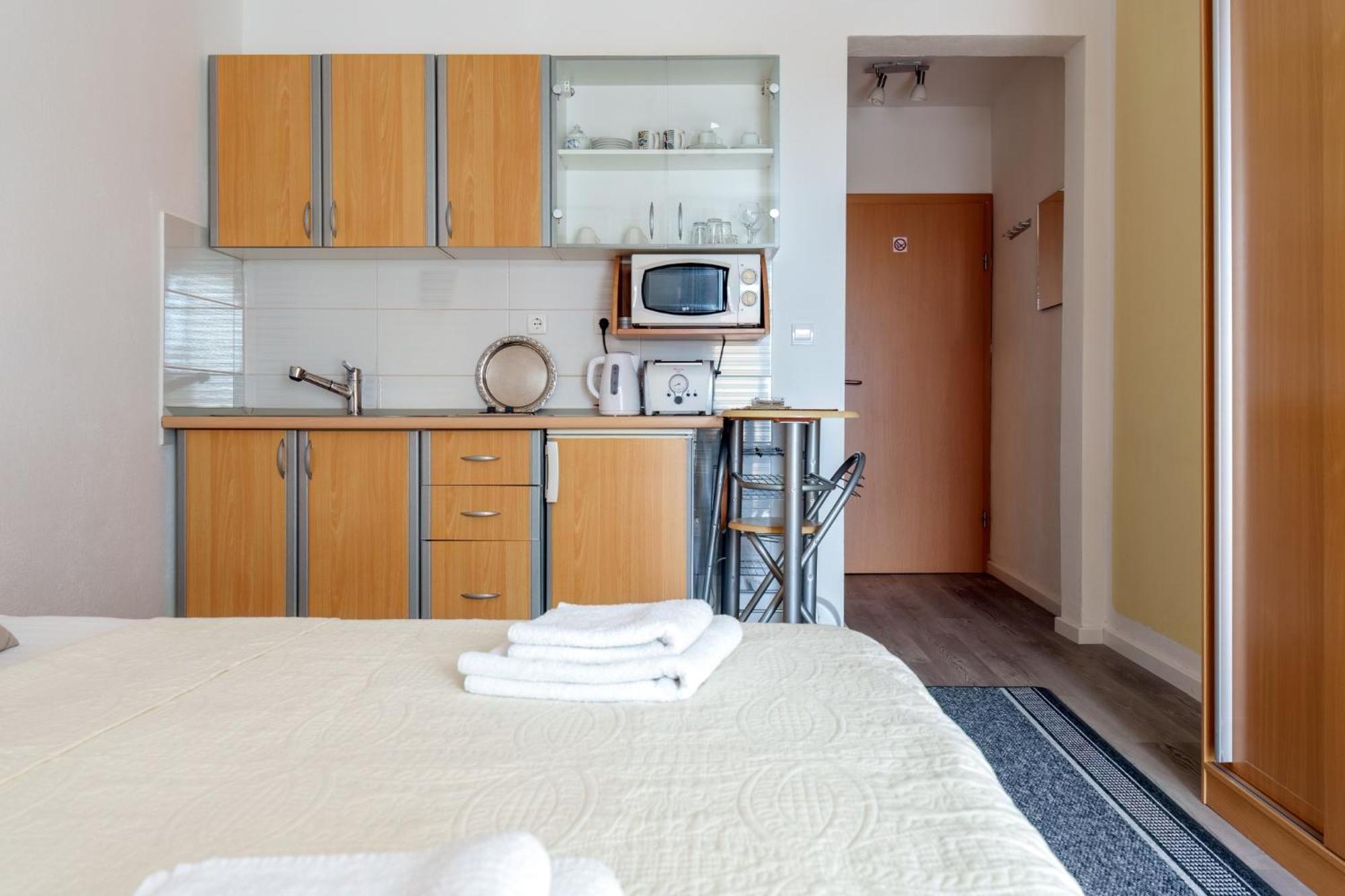 Studios Ruza Baška Voda Esterno foto