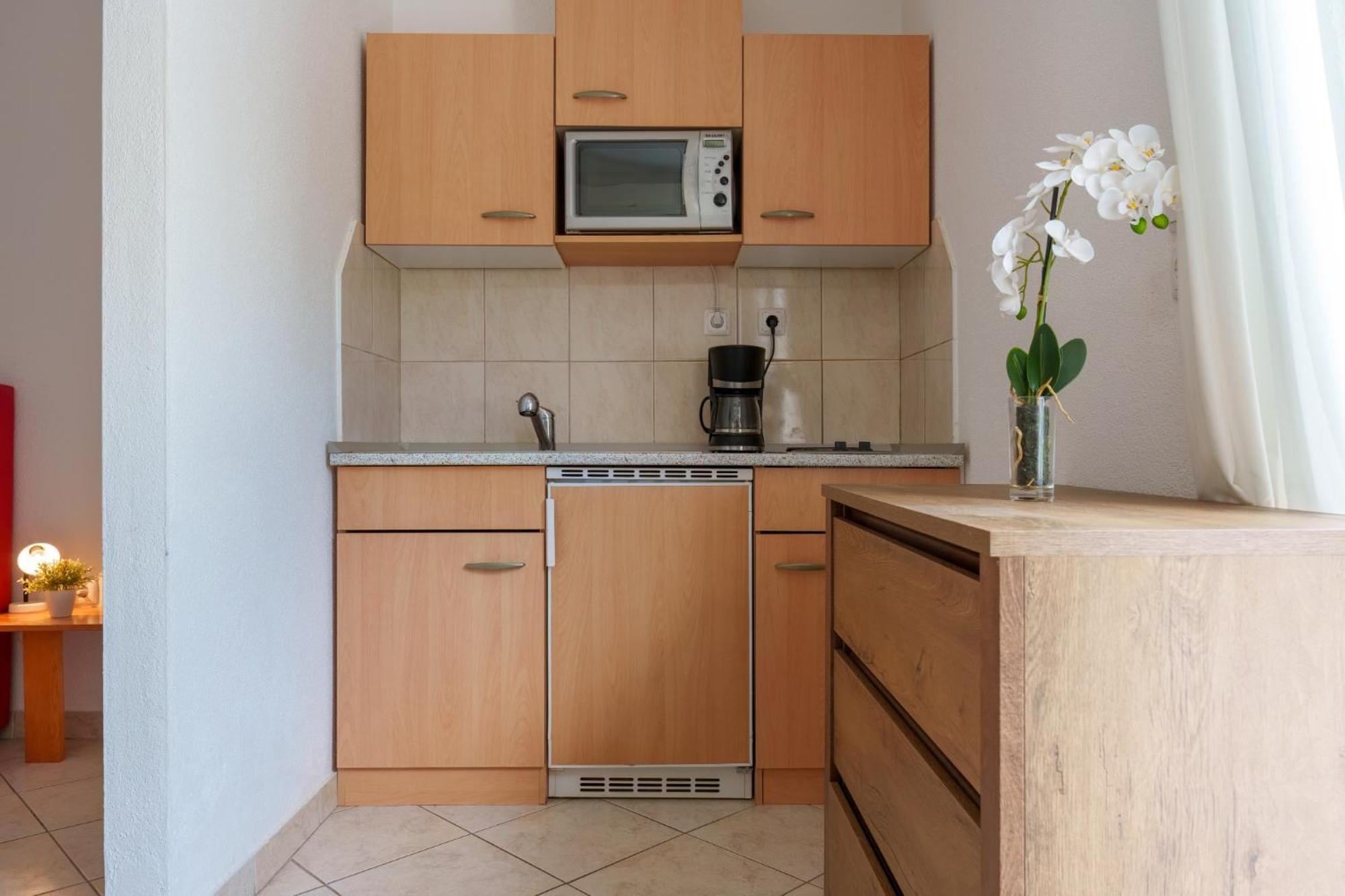 Studios Ruza Baška Voda Esterno foto